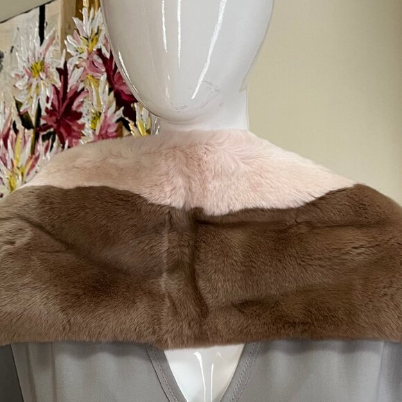 MaxMara Rabbit Fur Scarf - Blush Pink and Light Tan Colour - Authentic - Picture 10 of 16
